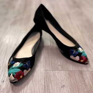 Nine West Floral Embroidered Flats - Size 8.5